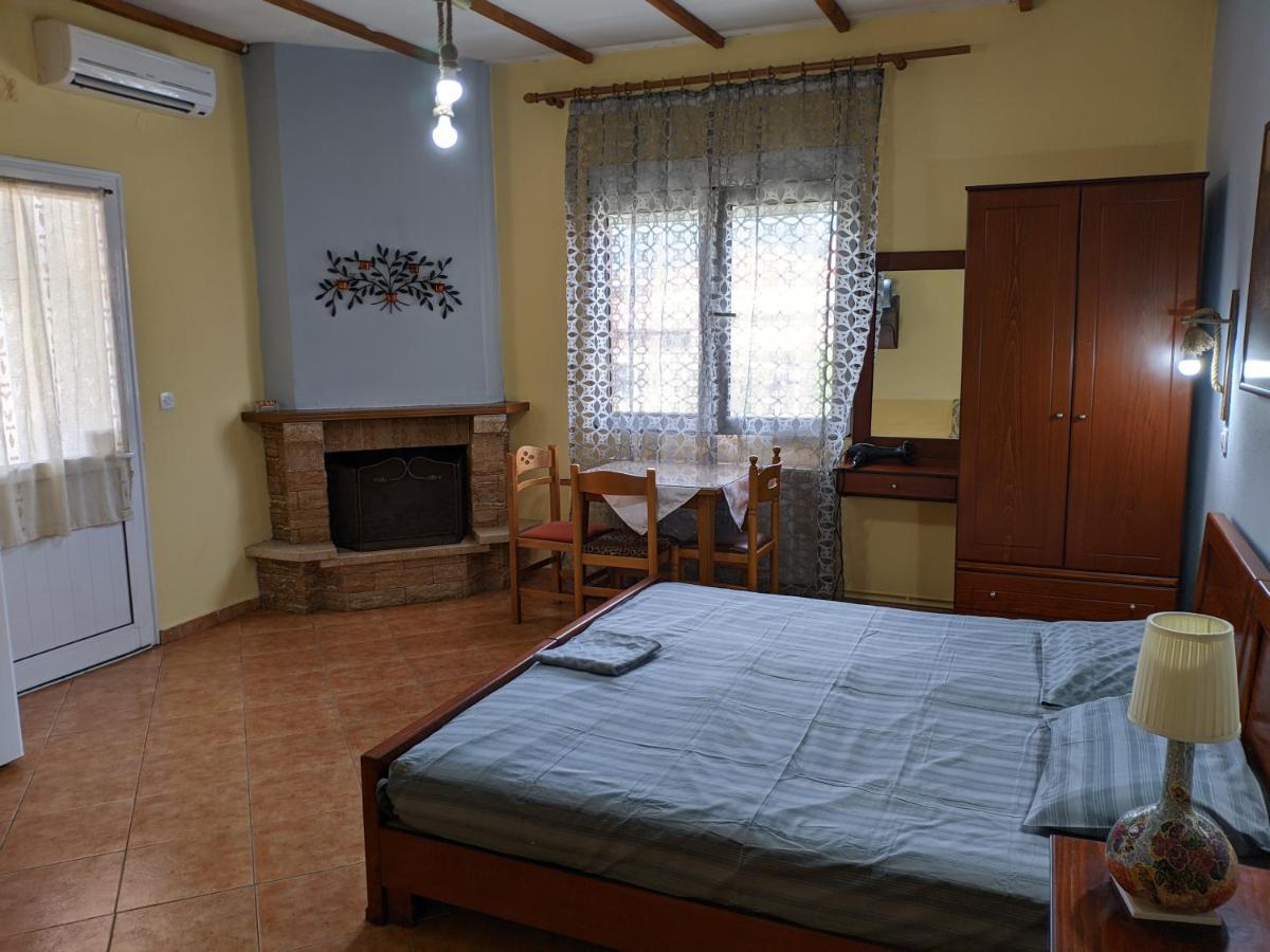 Alexandros Guesthouse Орма Екстер'єр фото