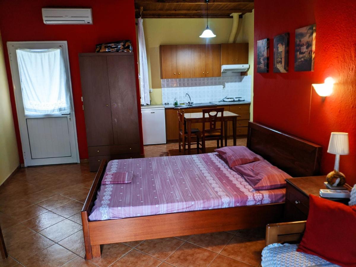 Alexandros Guesthouse Орма Екстер'єр фото