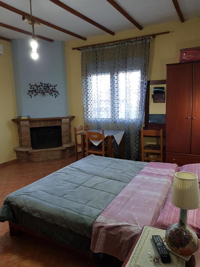 Alexandros Guesthouse Орма Екстер'єр фото